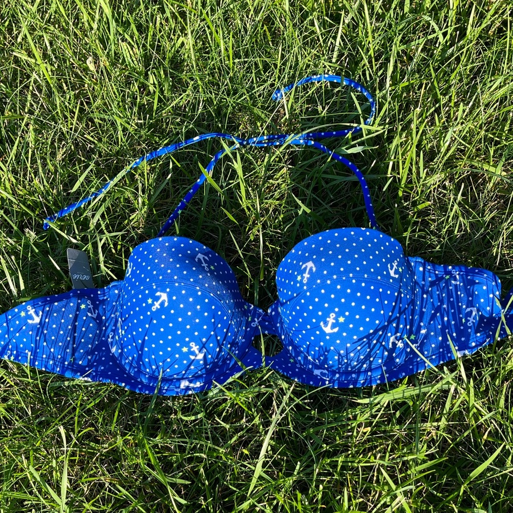 NWT polka dot and anchor aerie bikini top